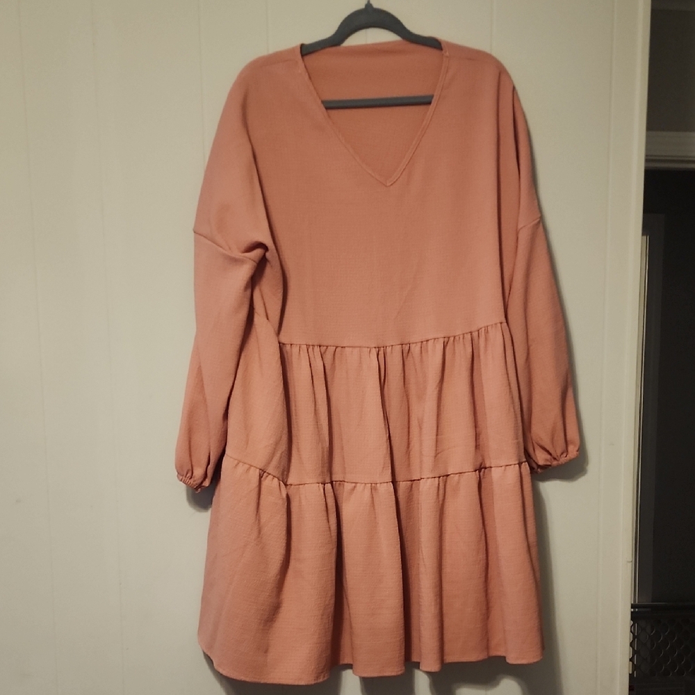 Chic Long Sleeve V-Neck Dress in Soft Pink